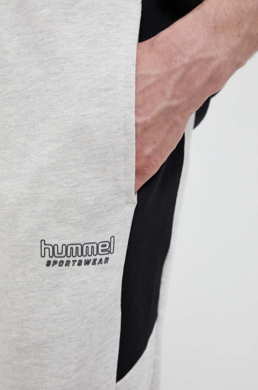 Hummel Памучен спортен панталон в сиво с изчистен дизайн - Pepit.bg