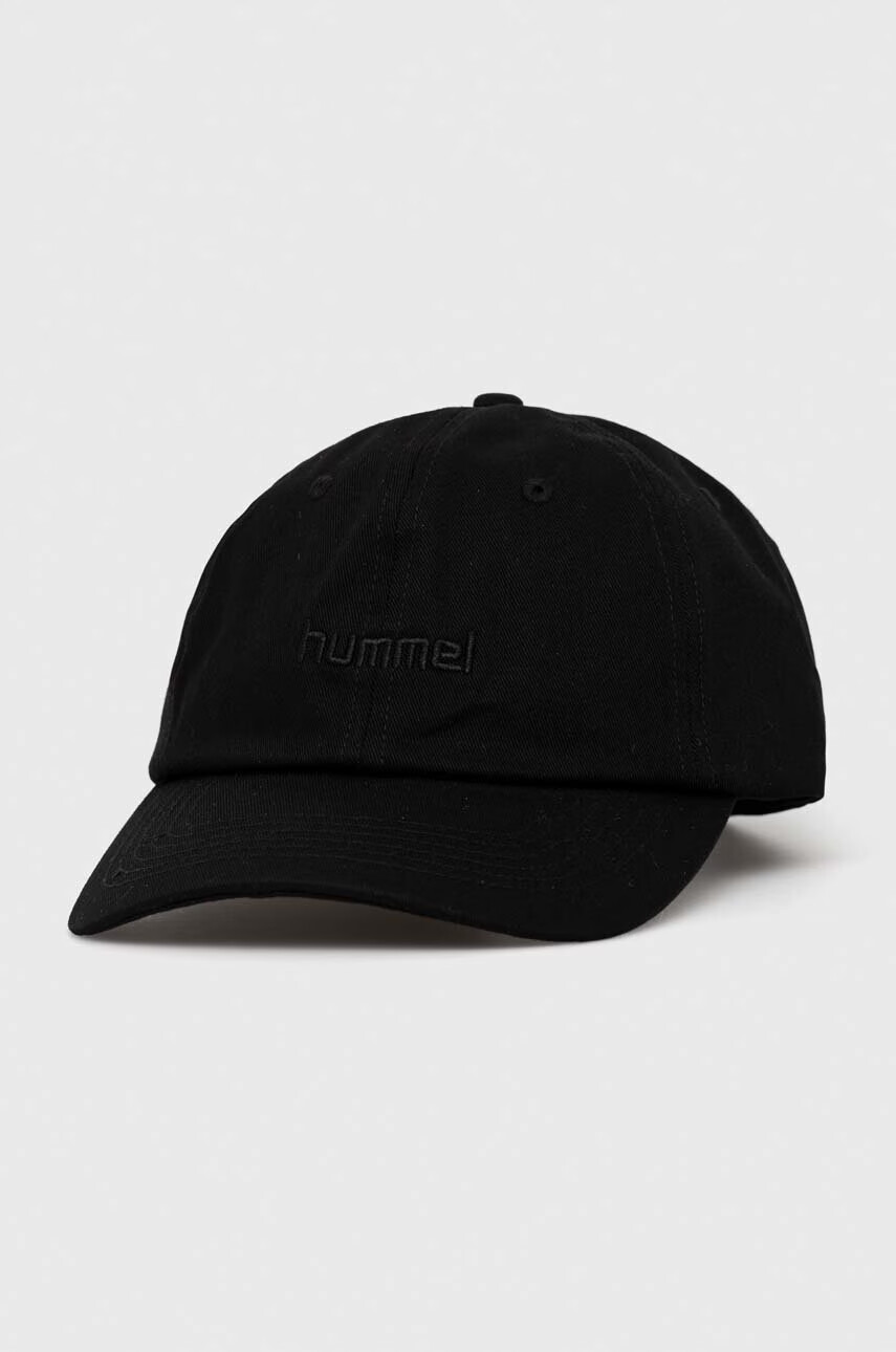 Hummel Памучна шапка с козирка в черно с изчистен дизайн - Pepit.bg