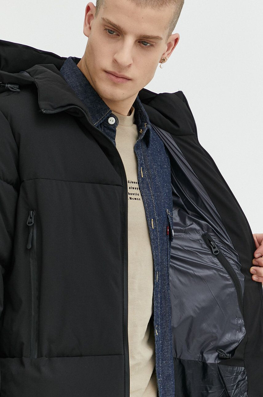 Jack & Jones Яке Jcotech в черно със зимна изолация - Pepit.bg