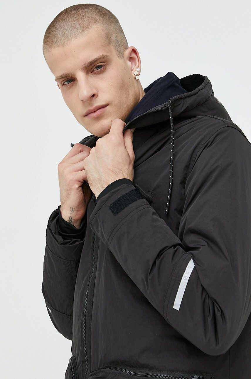 Jack & Jones Яке Jcomotion в черно с преходна изолация - Pepit.bg