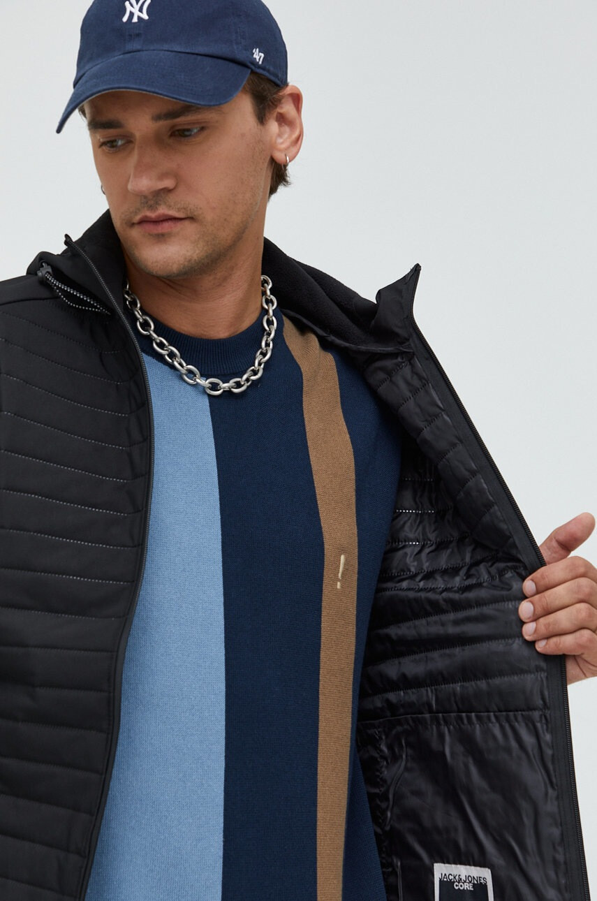 Jack & Jones Яке Jcotoby в черно с преходна изолация - Pepit.bg