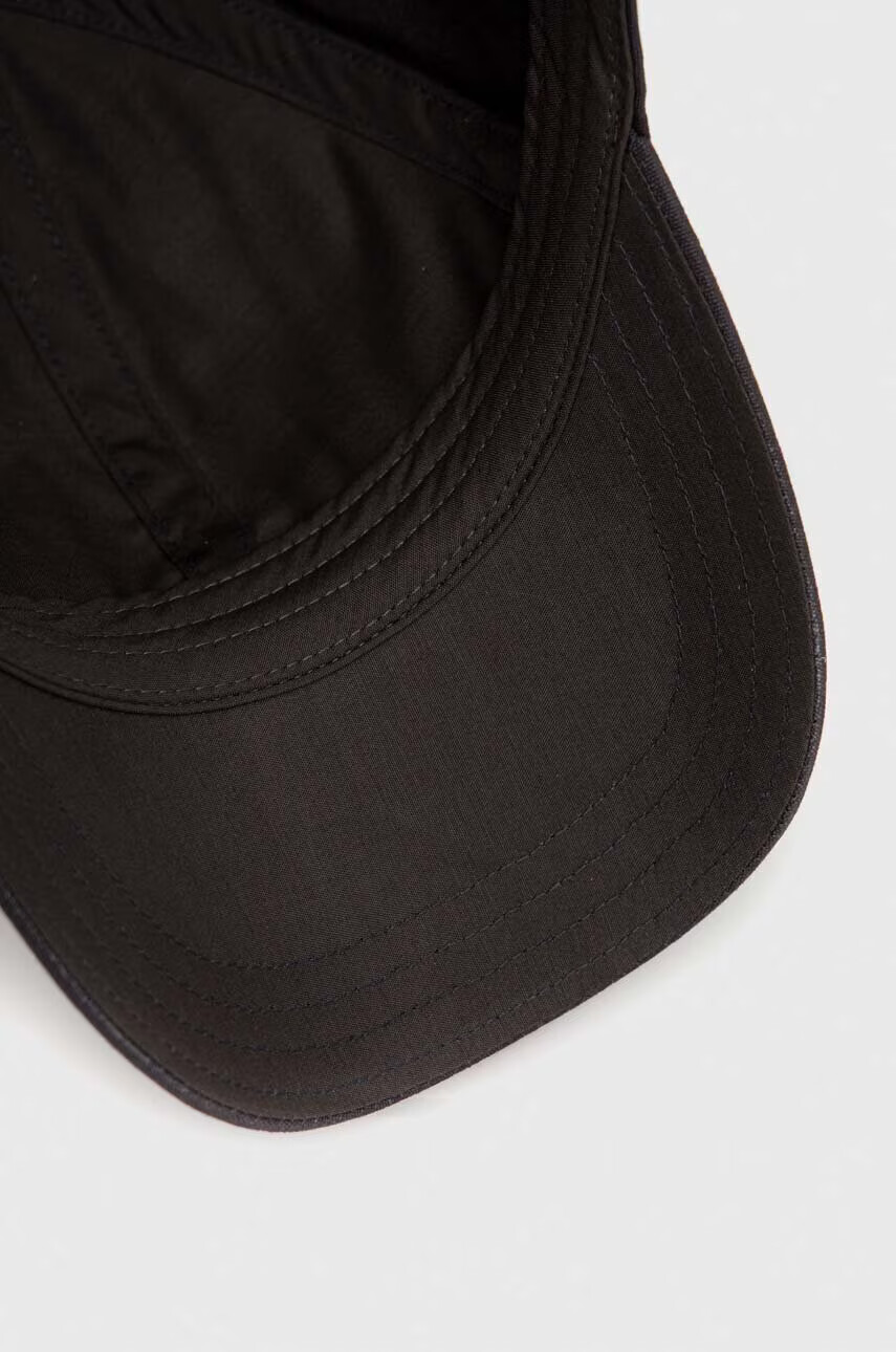 Jack Wolfskin Шапка с козирка в сиво с апликация - Pepit.bg