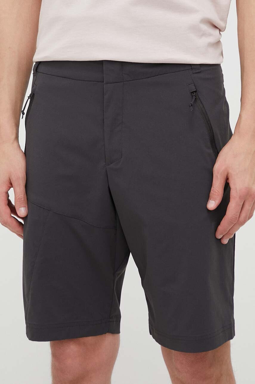 Jack Wolfskin Спортен къс панталон Glastal в черно - Pepit.bg