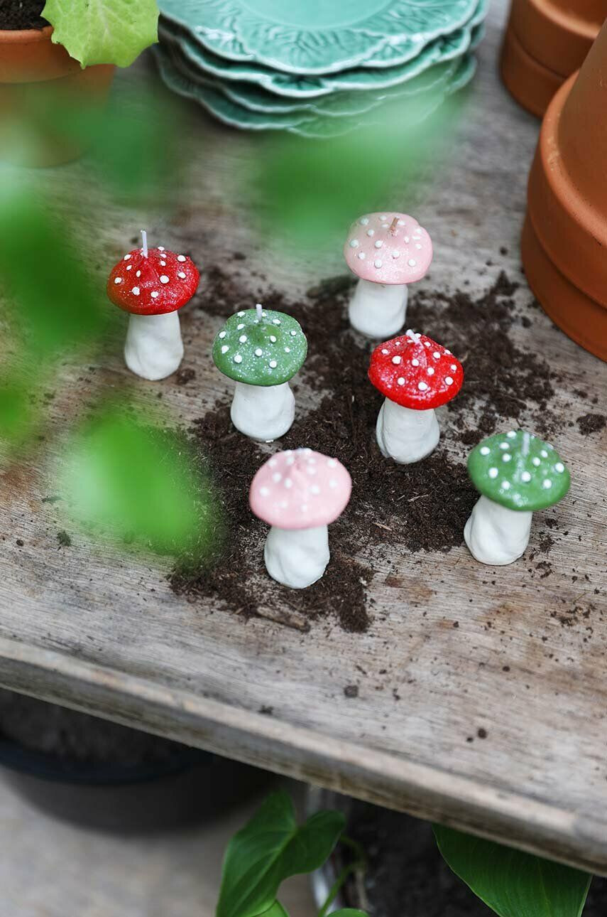 &k amsterdam Декоративна свещ Mushroom Dots - Pepit.bg