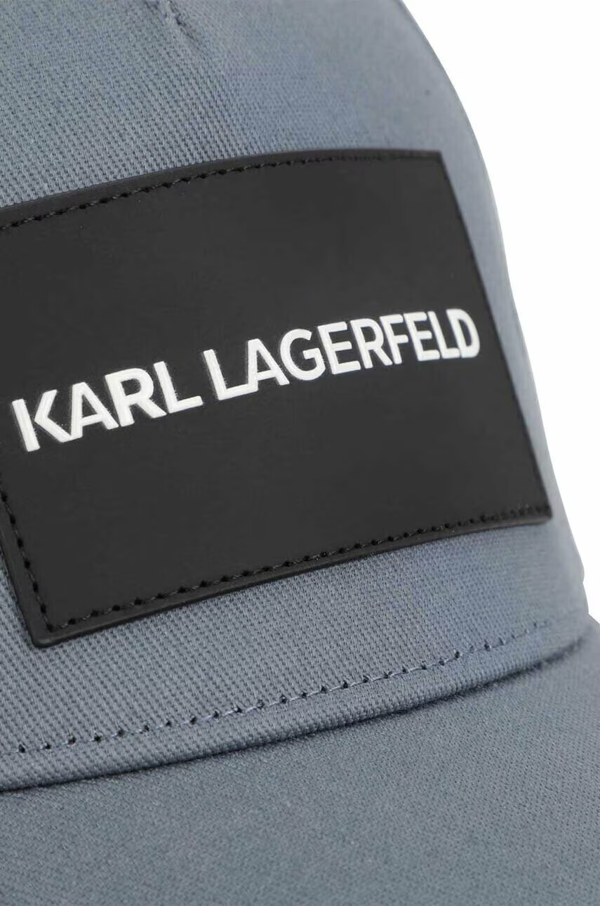 Karl Lagerfeld Детска памучна шапка в синьо с апликация - Pepit.bg