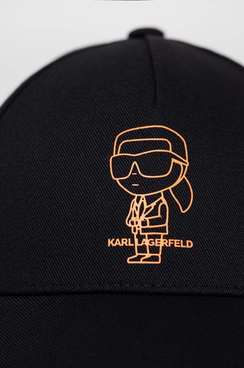 Karl Lagerfeld Шапка с козирка в черно с принт - Pepit.bg