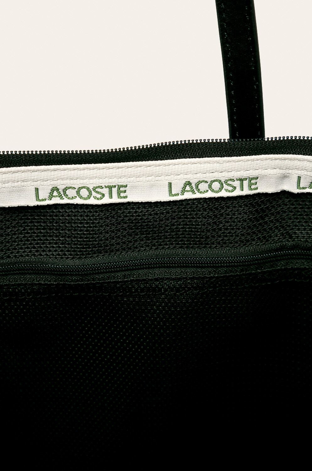 Lacoste Чанта в черно - Pepit.bg