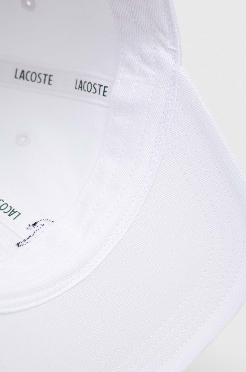 Lacoste Памучна шапка с козирка в бяло с апликация - Pepit.bg