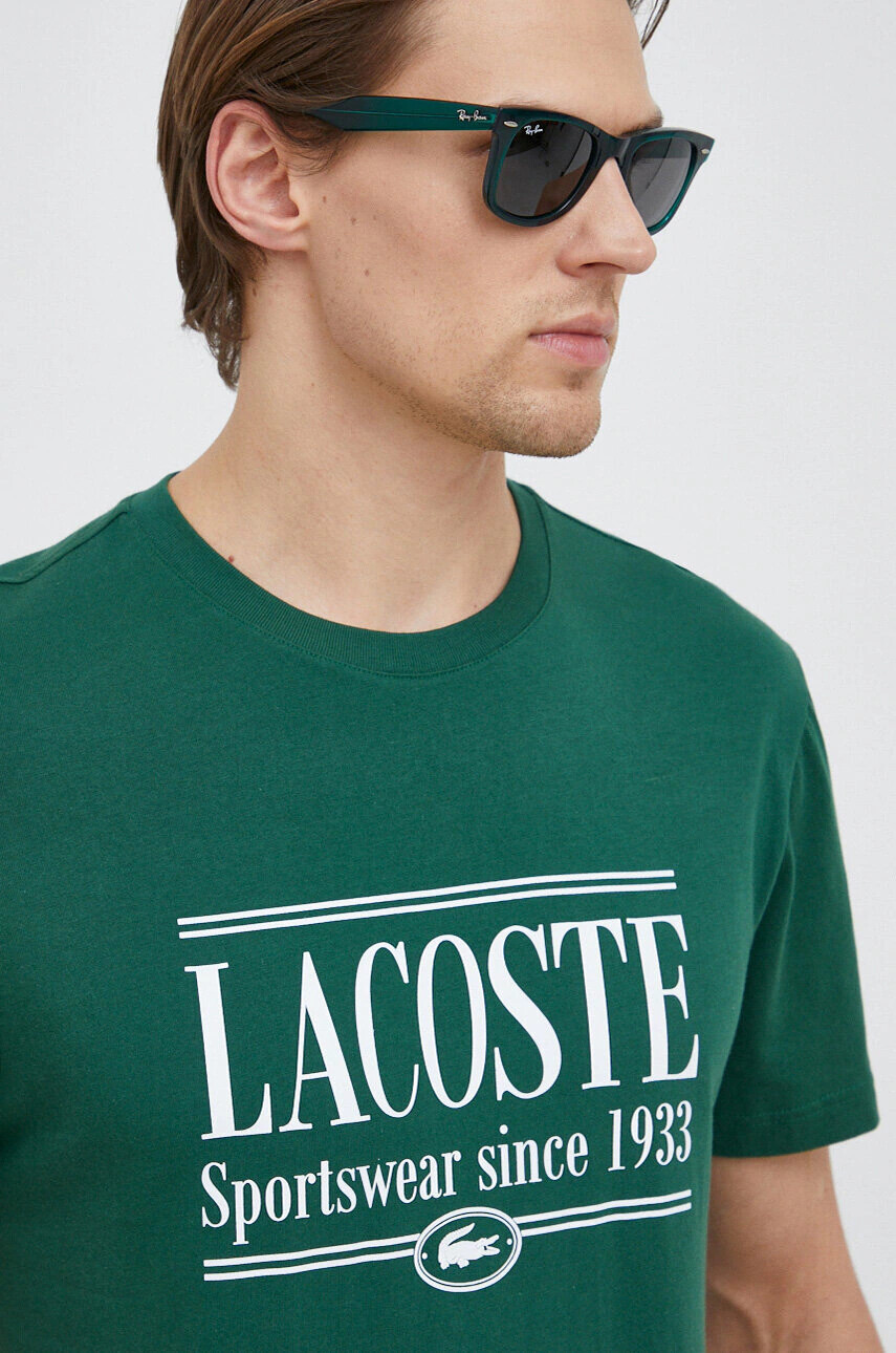 Lacoste Памучна тениска в зелено с принт - Pepit.bg