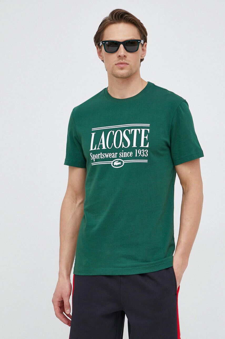 Lacoste Памучна тениска в зелено с принт - Pepit.bg