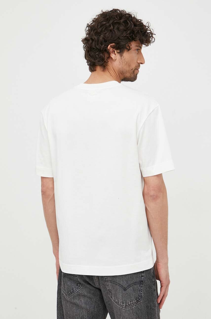 Lacoste Памучна тениска x Netflix в бяло с десен - Pepit.bg