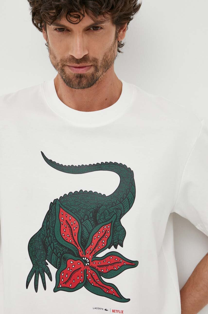 Lacoste Памучна тениска x Netflix в бяло с десен - Pepit.bg