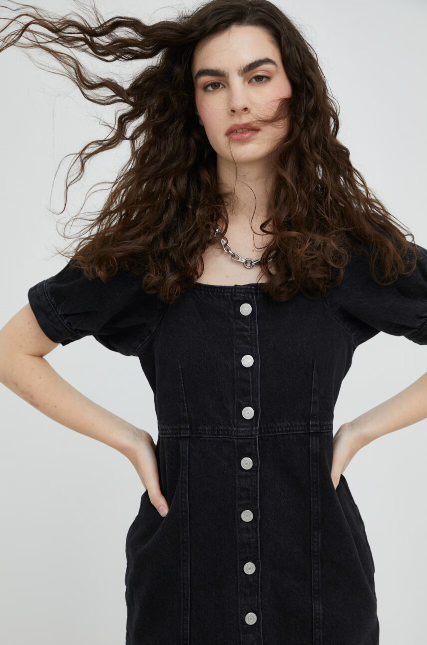 Levi's Дънкова рокля - Pepit.bg