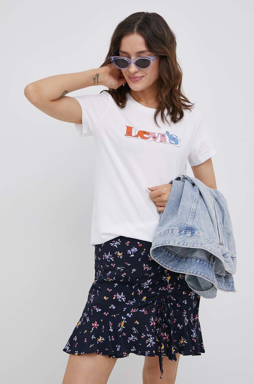 Levi's Памучна тениска в бяло - Pepit.bg