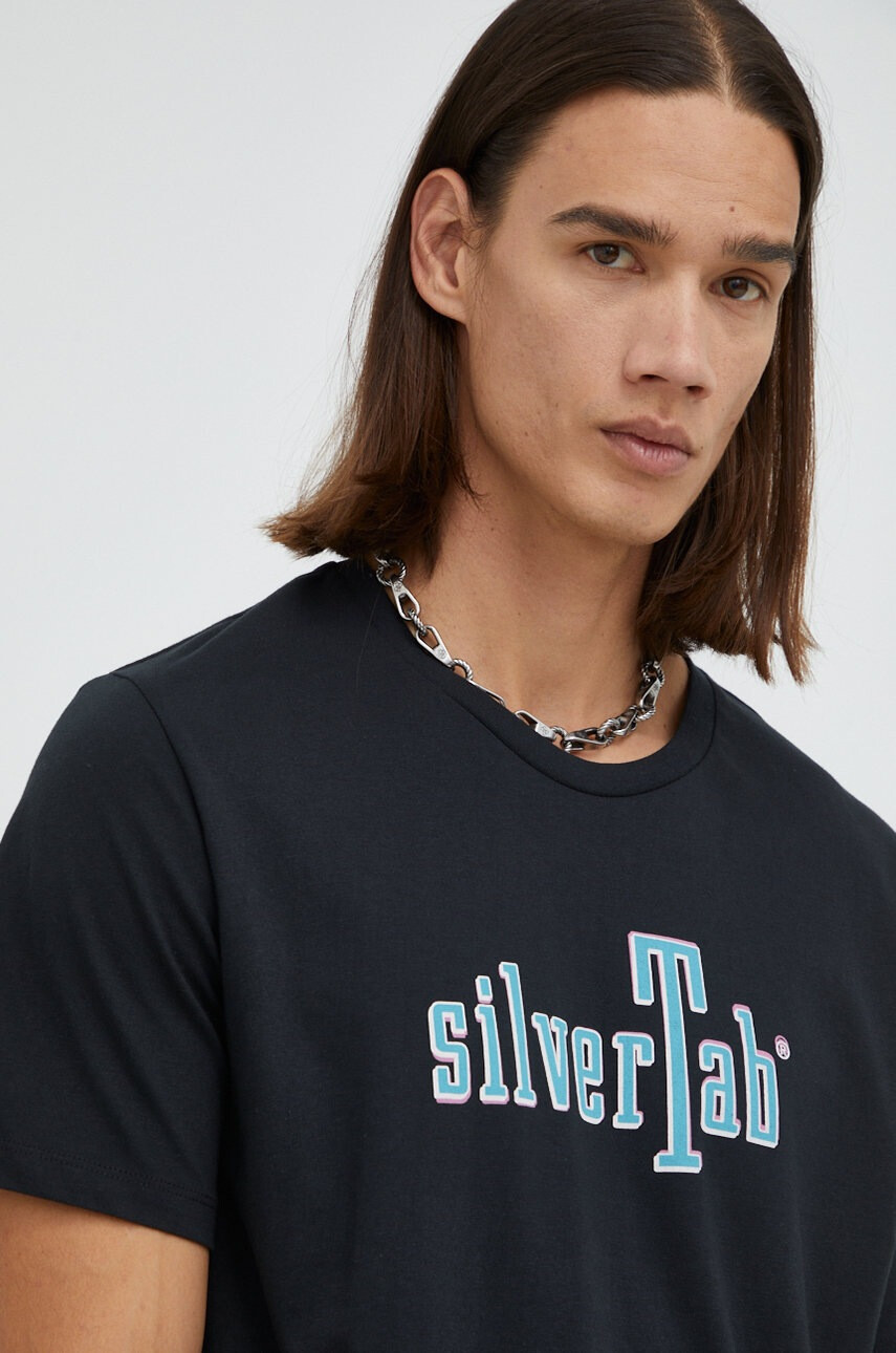 Levi's Памучна тениска в черно с принт - Pepit.bg