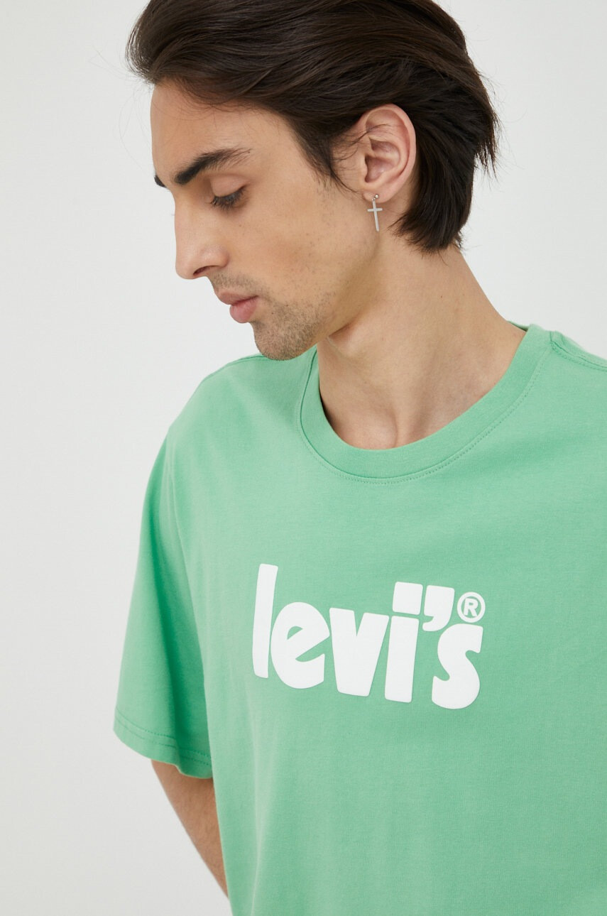 Levi's Памучна тениска в зелено с принт - Pepit.bg