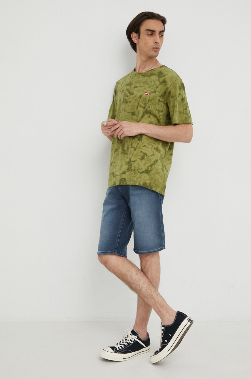 Levi's Памучна тениска в зелено с десен - Pepit.bg