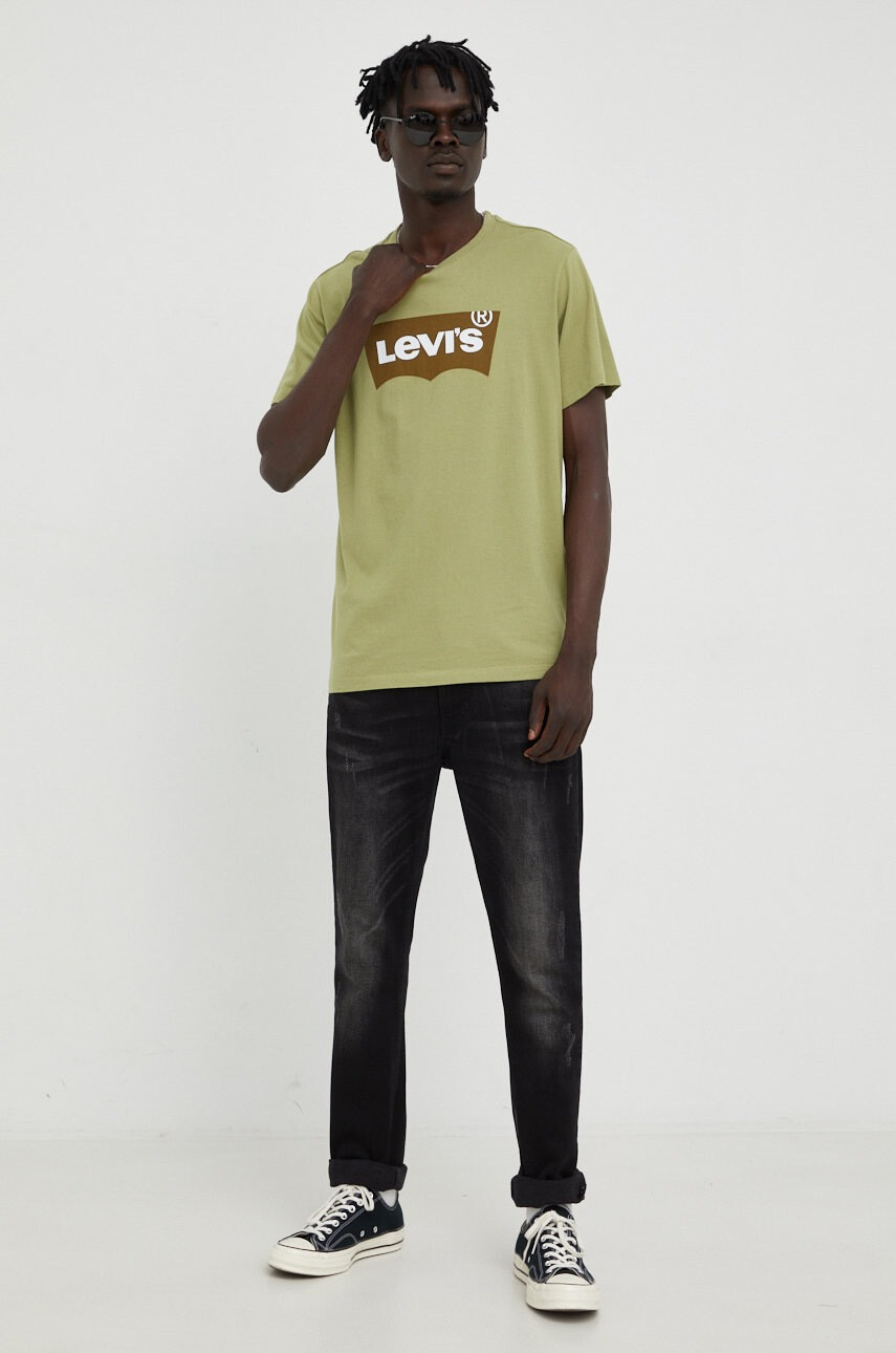 Levi's Памучна тениска в зелено с принт - Pepit.bg