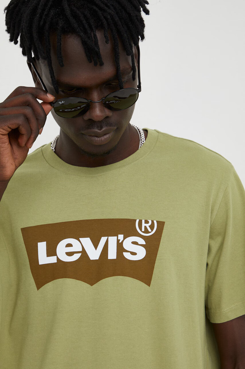 Levi's Памучна тениска в зелено с принт - Pepit.bg