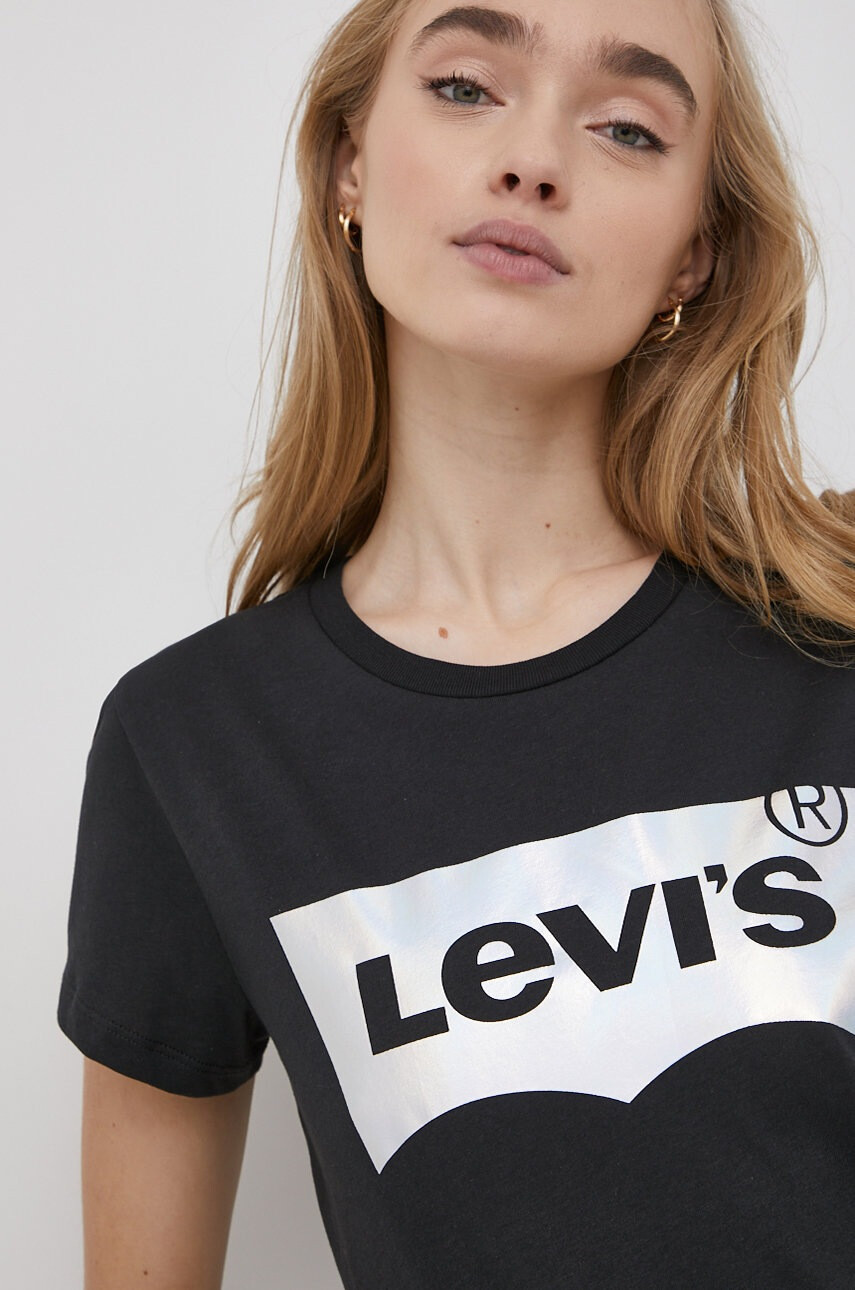 Levi's Памучна тениска в черно - Pepit.bg