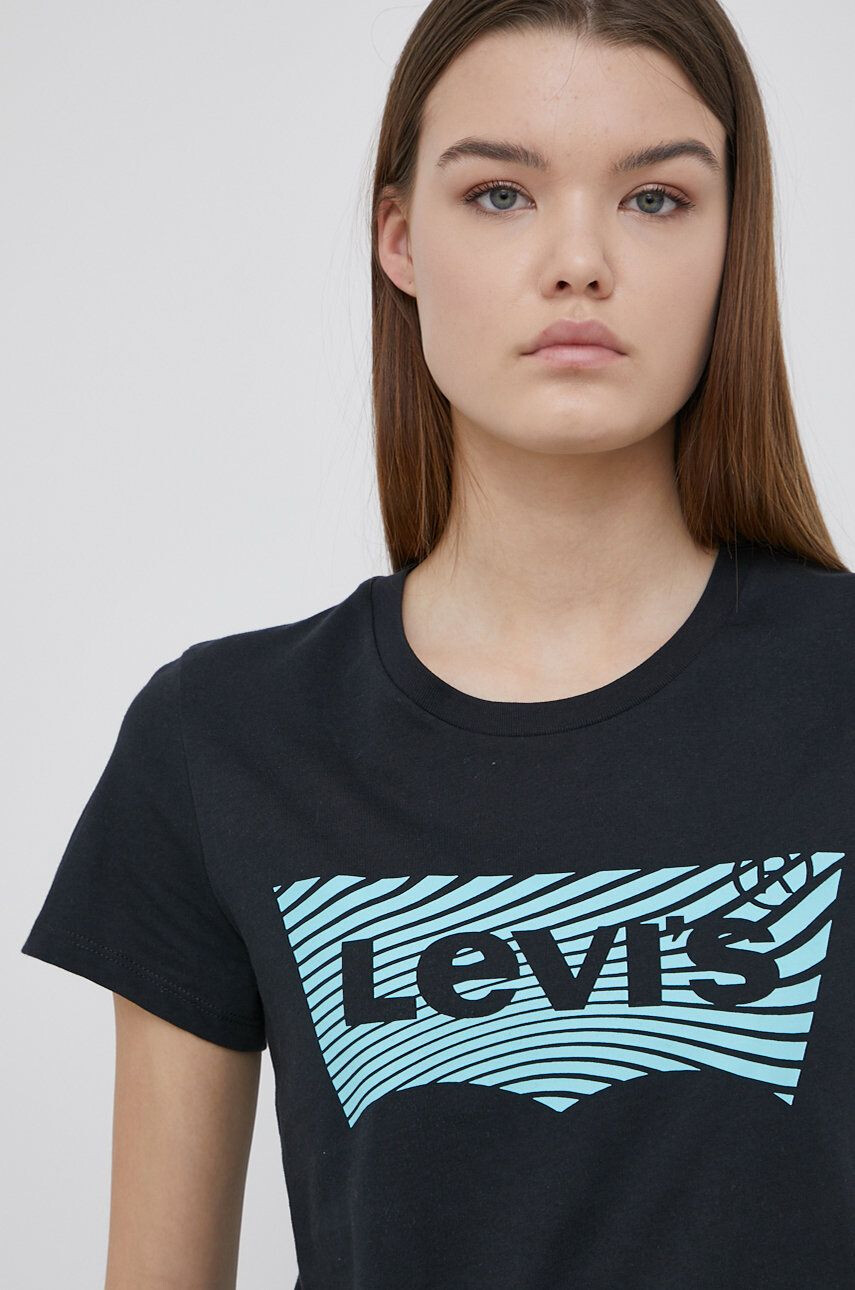 Levi's Памучна тениска в черно - Pepit.bg