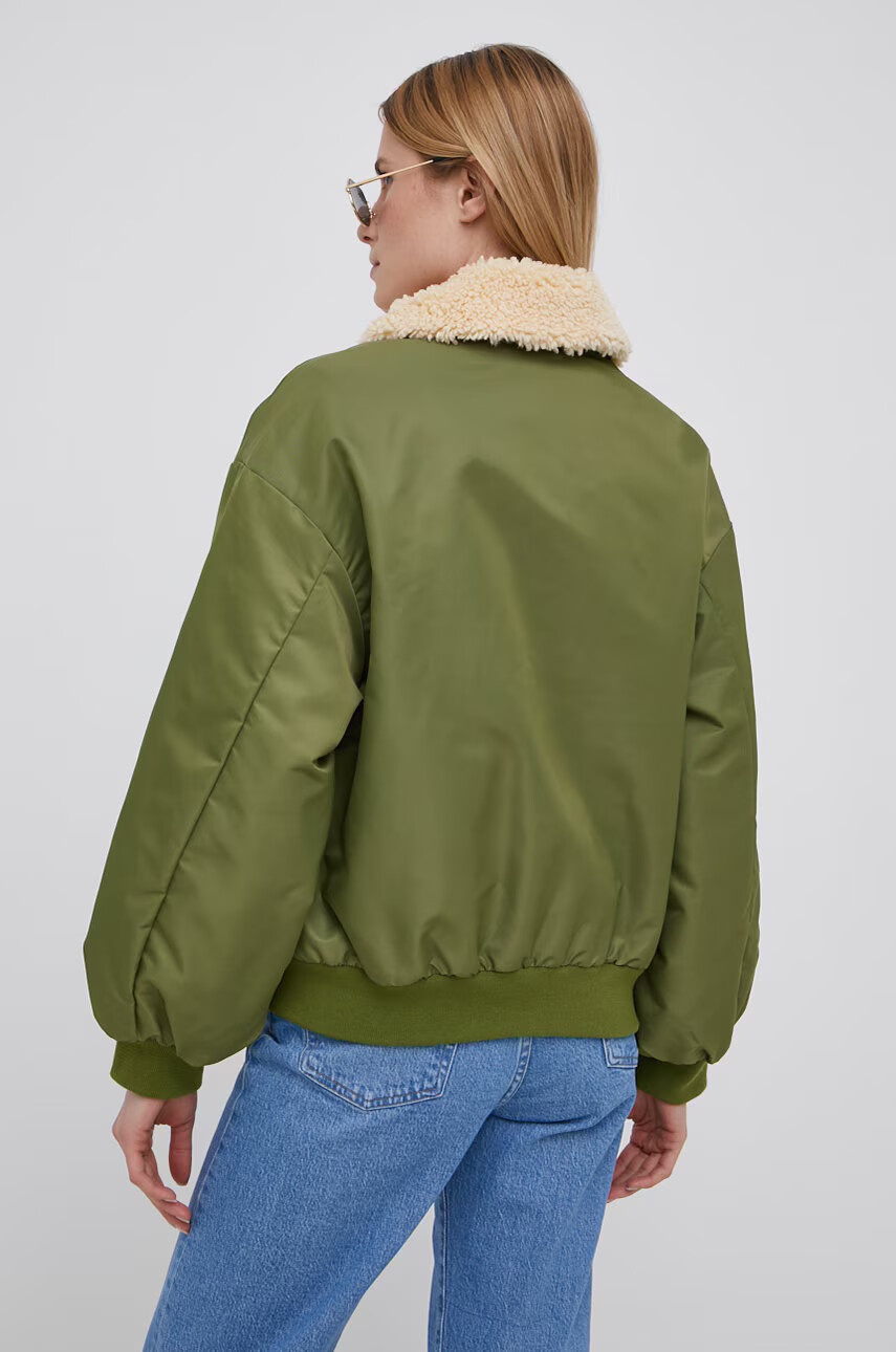Levi's Яке в зелено с преходна изолация - Pepit.bg