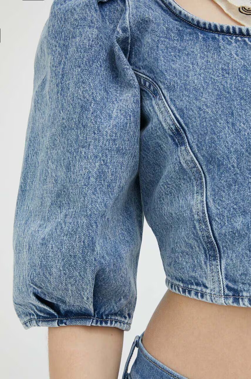 Levi's Дънкова блуза дамска в синьо с изчистен дизайн - Pepit.bg