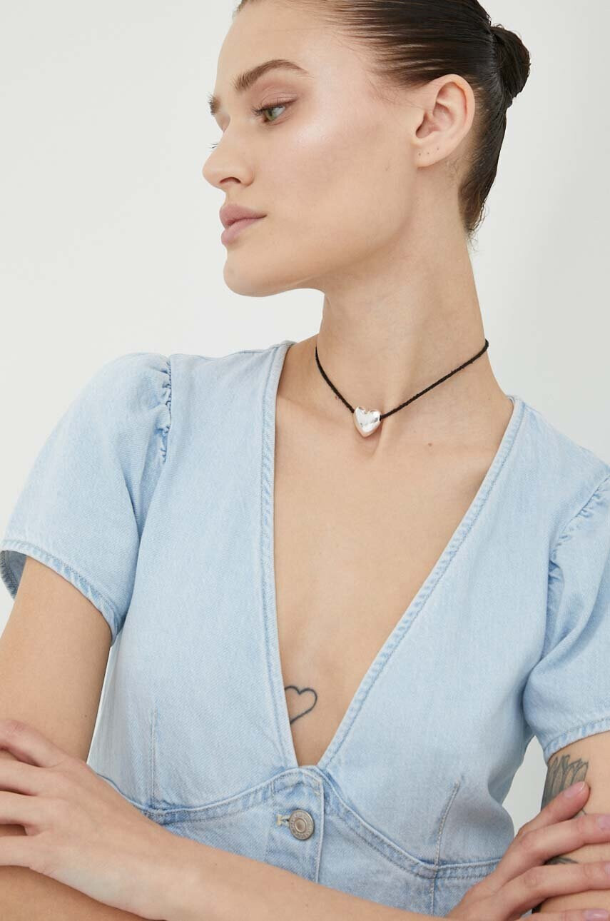 Levi's Дънкова рокля в синьо къса с кройка по тялото - Pepit.bg