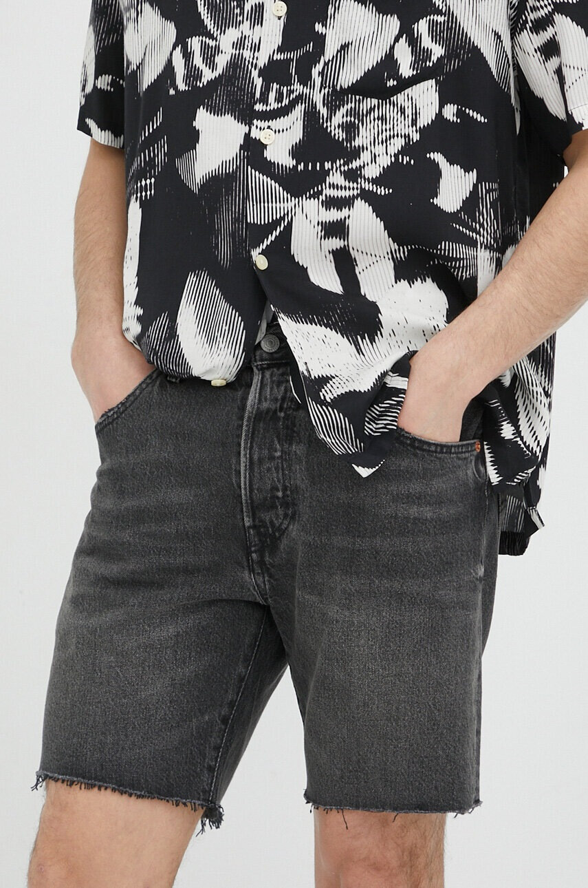 Levi's Дънкови къси панталони в черно - Pepit.bg