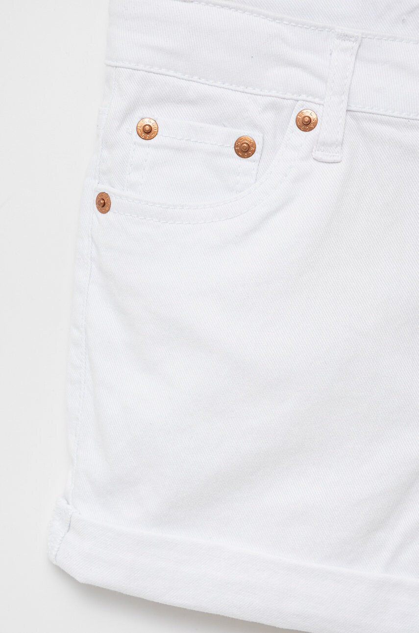 Levi's Къси панталони в бяло с изчистен дизайн - Pepit.bg
