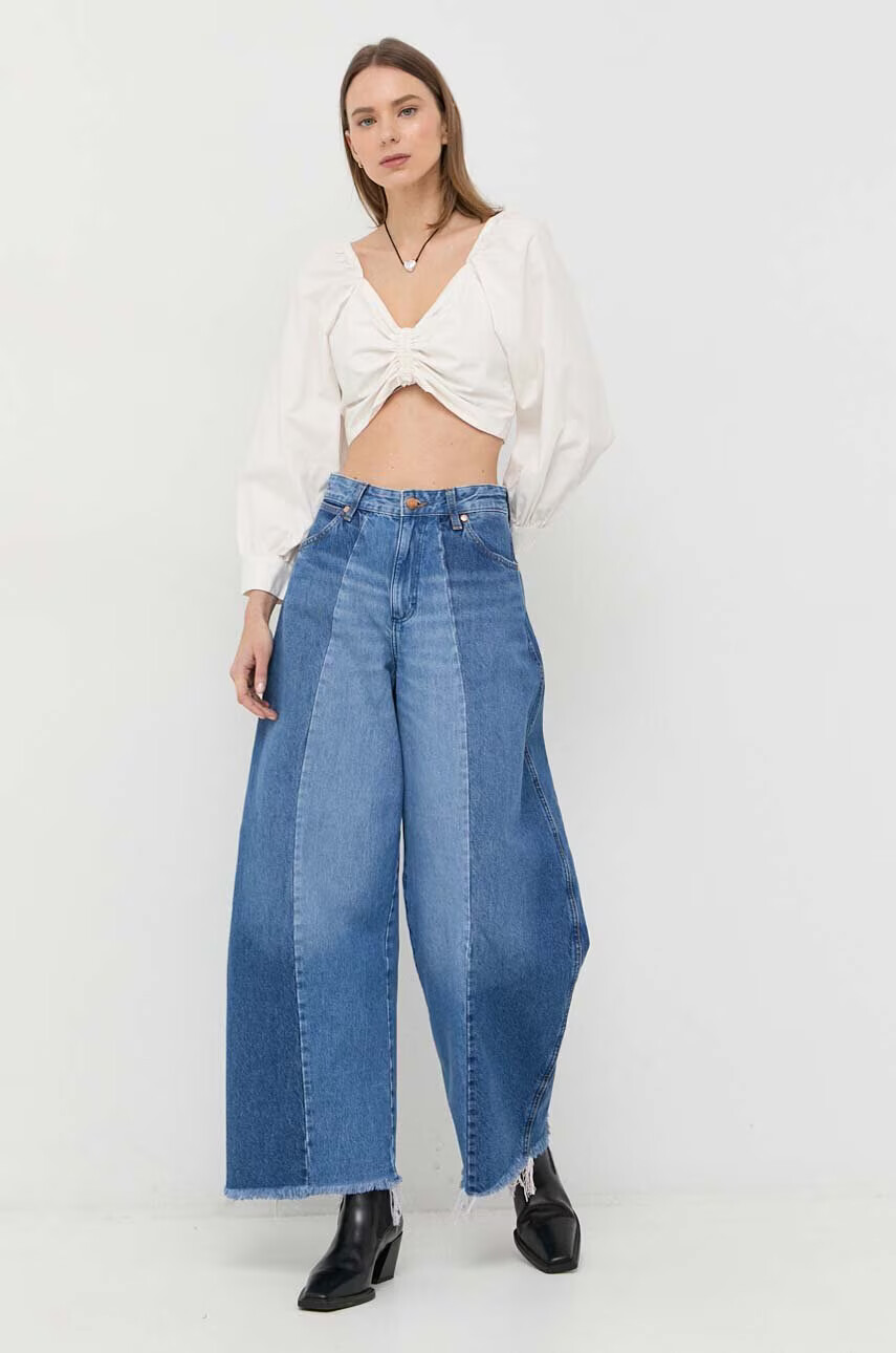 Levi's Памучна блуза дамска в бяло с изчистен дизайн - Pepit.bg