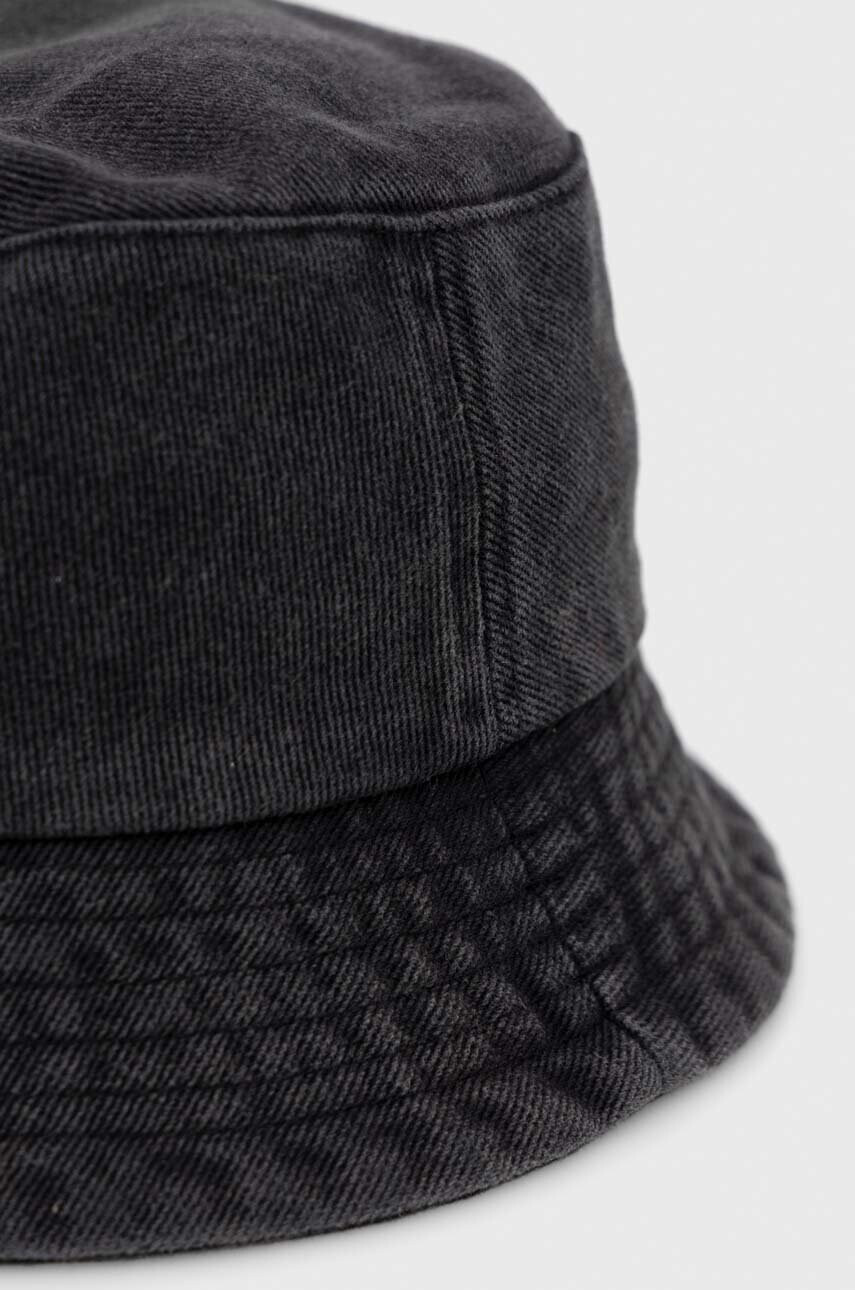 Levi's Памучна капела в сиво от памук - Pepit.bg