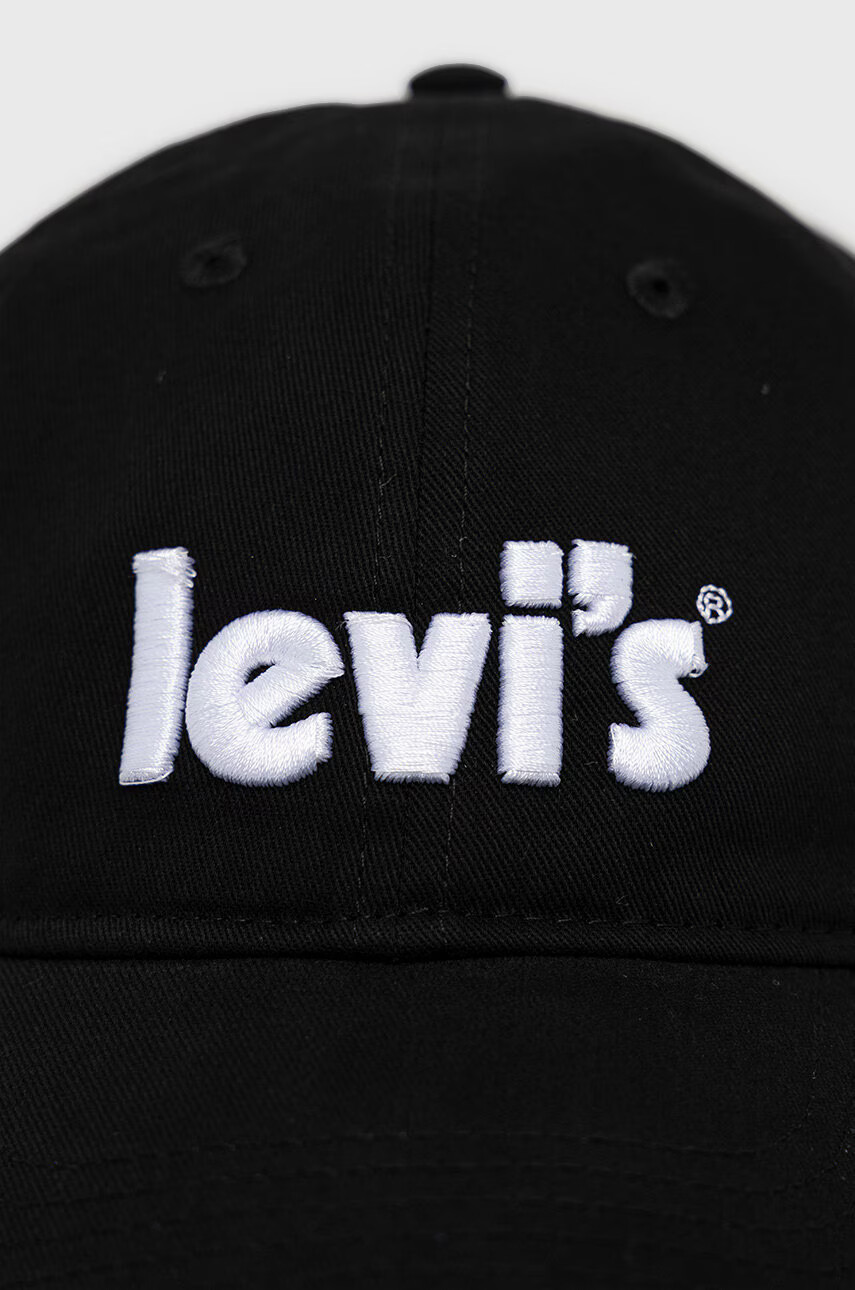 Levi's Памучна шапка в черно с апликация - Pepit.bg