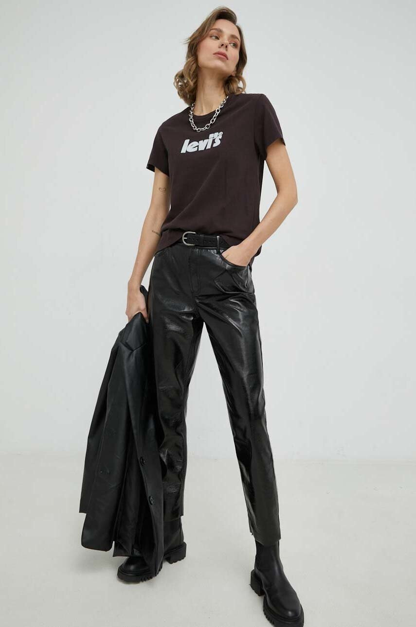Levi's Памучна тениска в кафяво - Pepit.bg