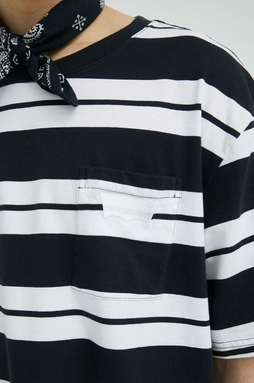Levi's Памучна Тениска в черно с десен - Pepit.bg
