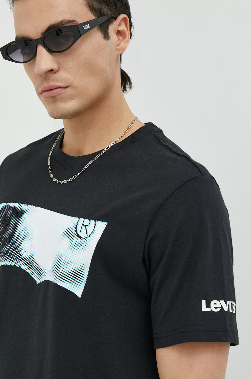 Levi's Памучна тениска в черно с принт - Pepit.bg