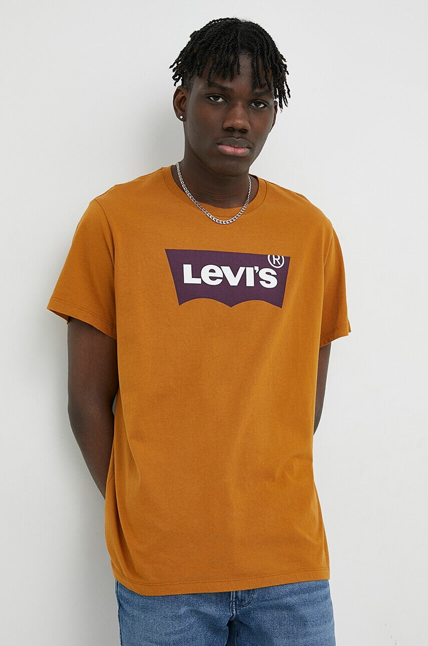 Levi's Памучна тениска В кафяво с принт - Pepit.bg