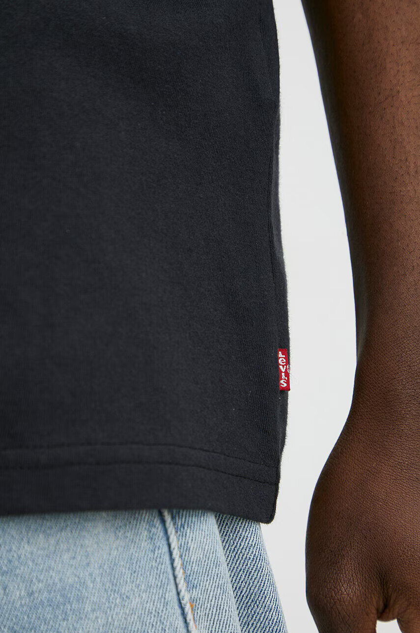 Levi's Памучна тениска В черно с апликация - Pepit.bg