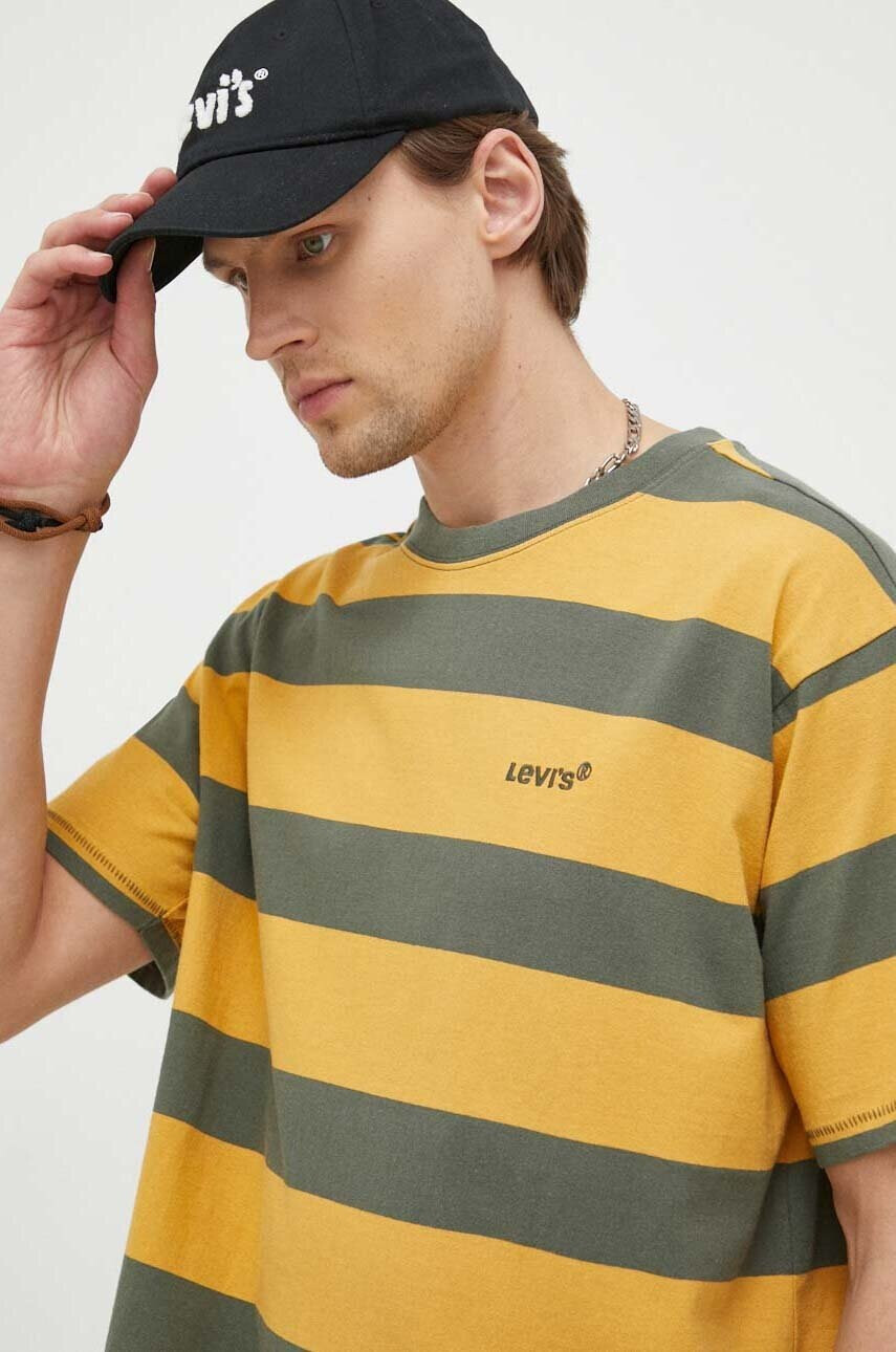 Levi's Памучна тениска в зелено с десен - Pepit.bg