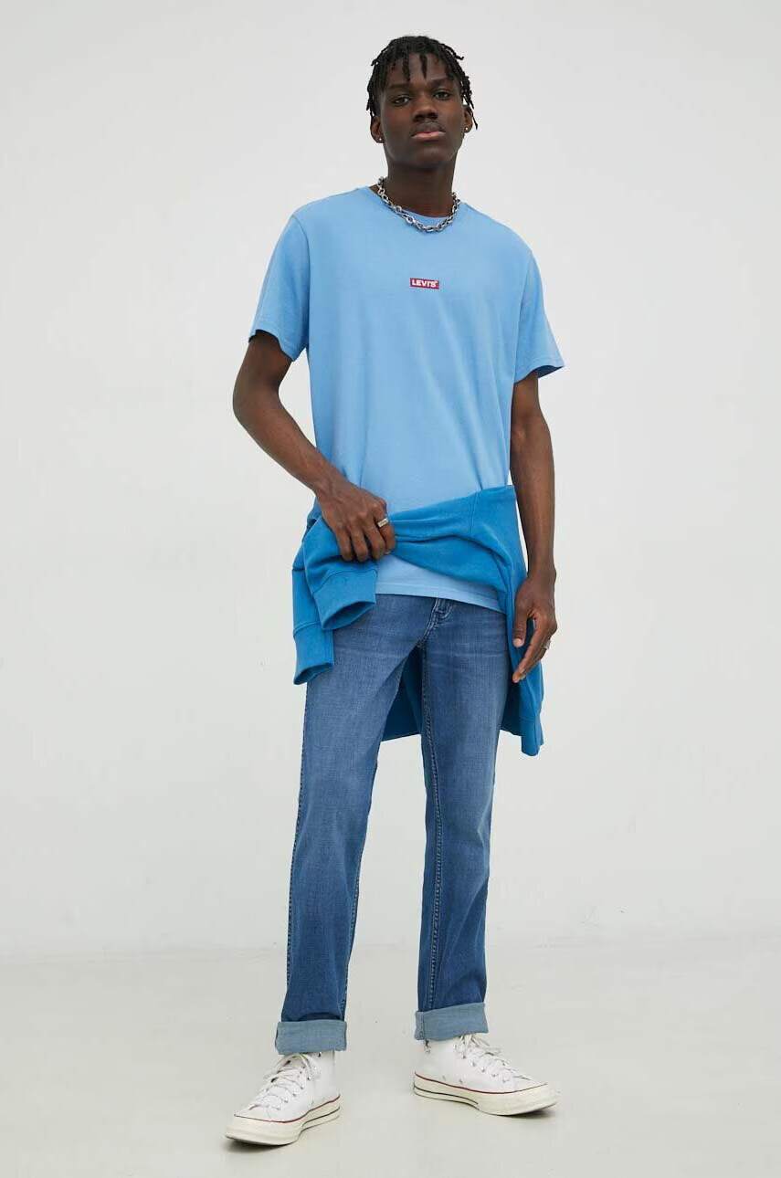 Levi's Памучна тениска в синьо с апликация - Pepit.bg
