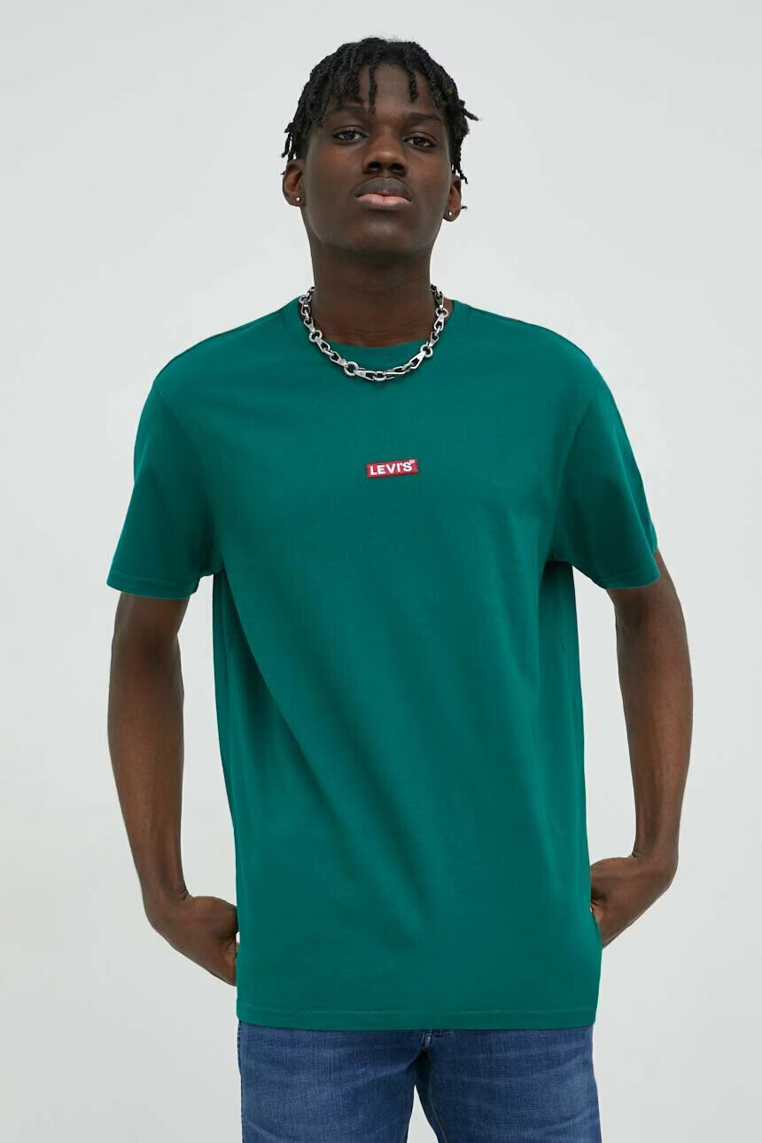 Levi's Памучна тениска в зелено с апликация - Pepit.bg