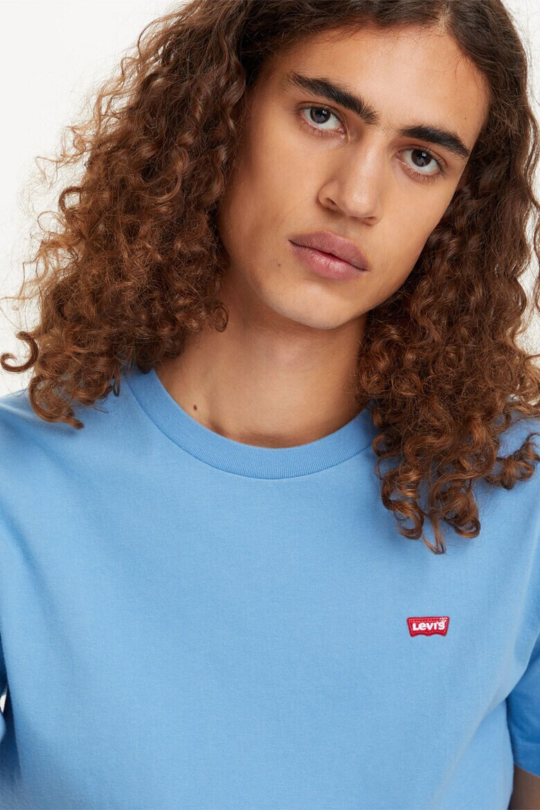 Levi's Памучна тениска в синьо с десен - Pepit.bg