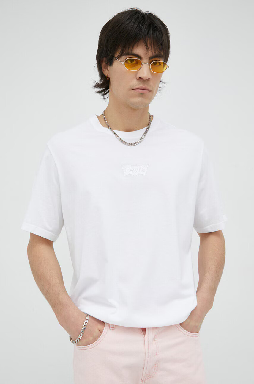 Levi's Памучна тениска в бяло с апликация - Pepit.bg