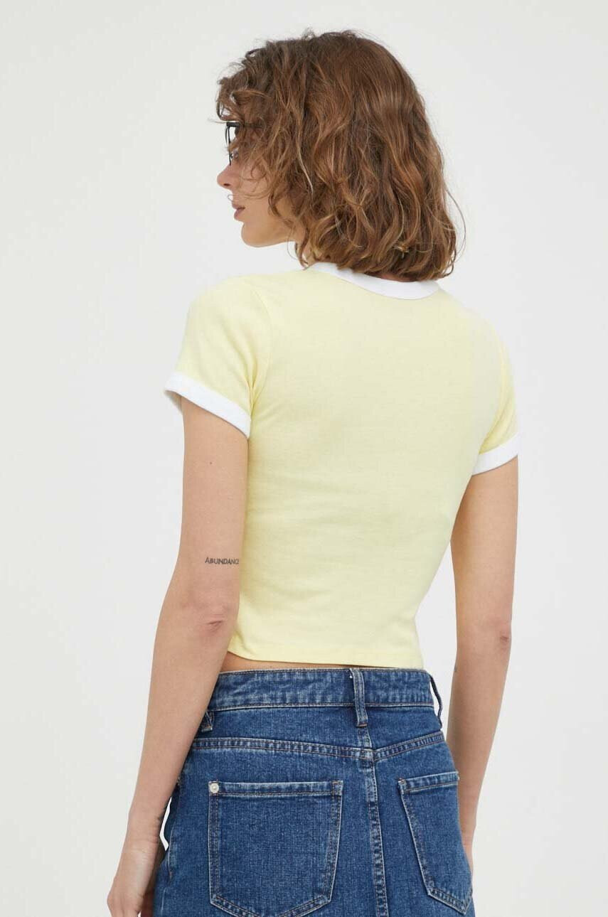 Levi's Памучна тениска в жълто - Pepit.bg