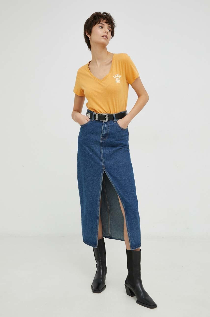 Levi's Памучна тениска в оранжево - Pepit.bg