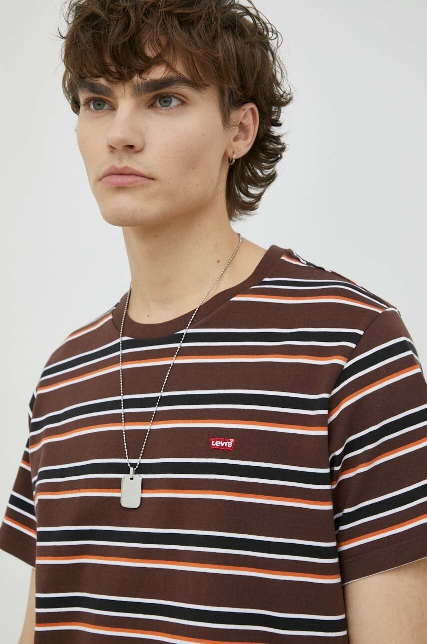 Levi's Памучна тениска в кафяво с десен - Pepit.bg