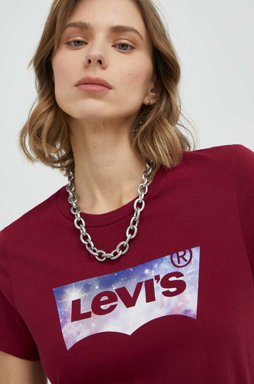 Levi's Памучна тениска в бордо - Pepit.bg