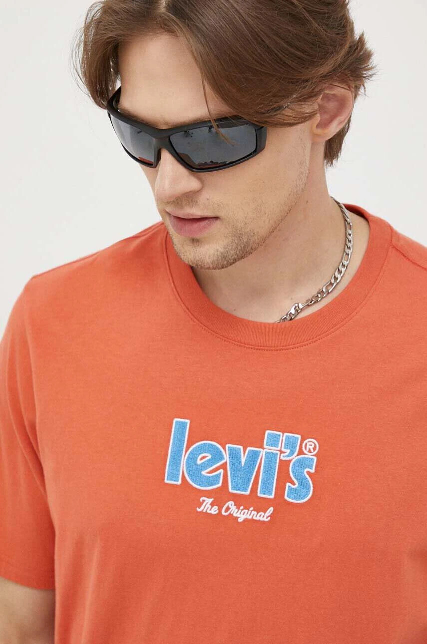 Levi's Памучна тениска в оранжево с апликация - Pepit.bg