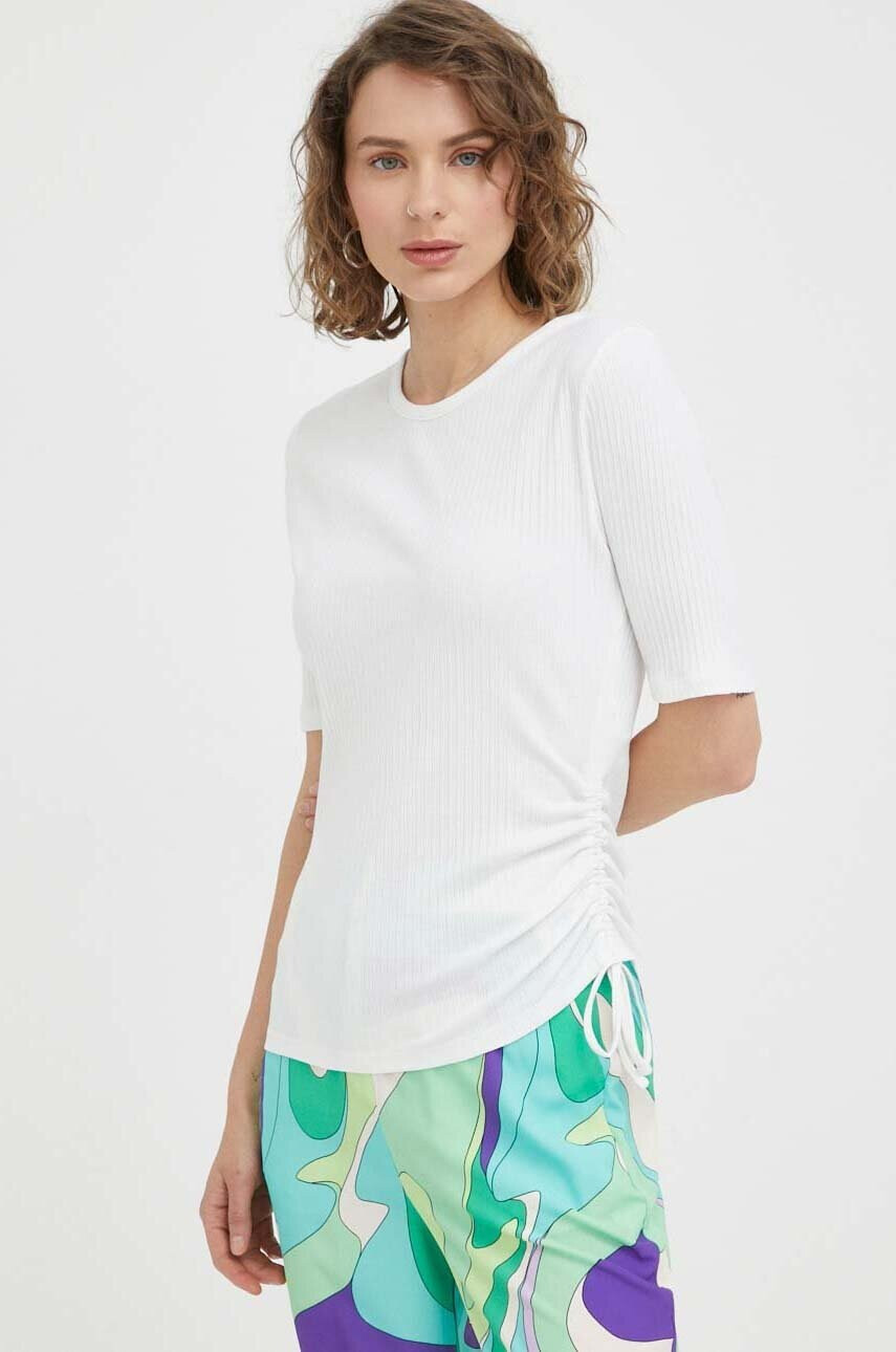 Levi's Тениска в бяло - Pepit.bg