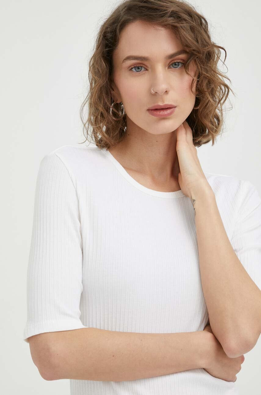 Levi's Тениска в бяло - Pepit.bg